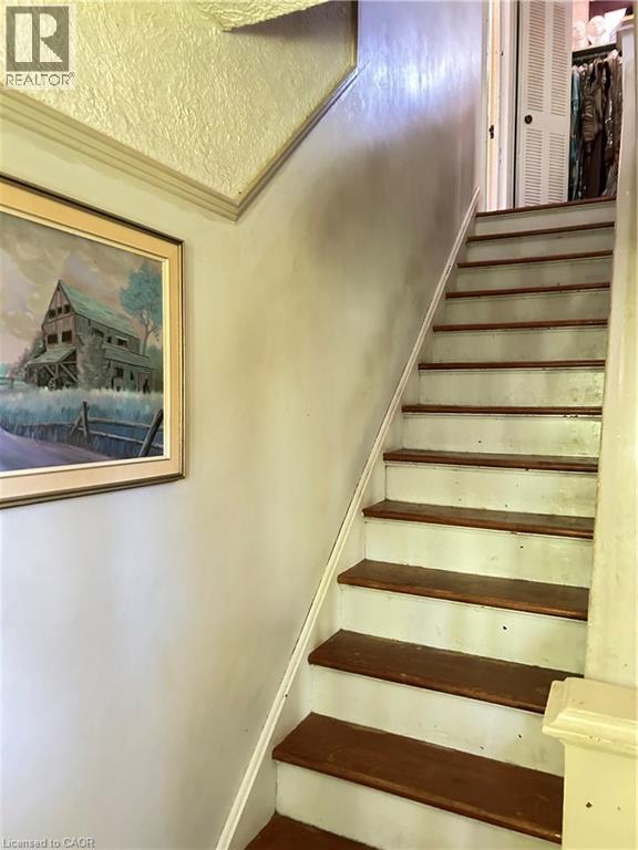 399 NORFOLK Street S - 12