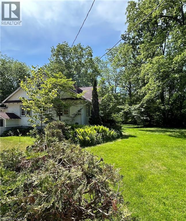 399 NORFOLK Street S - 5
