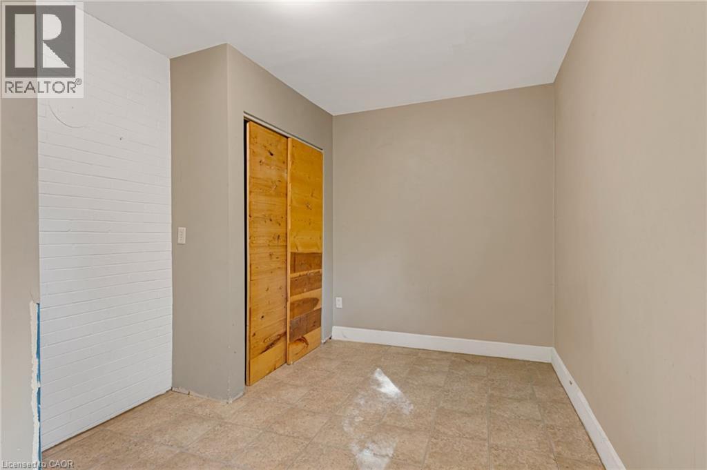 91 CHARLES Street E - 12