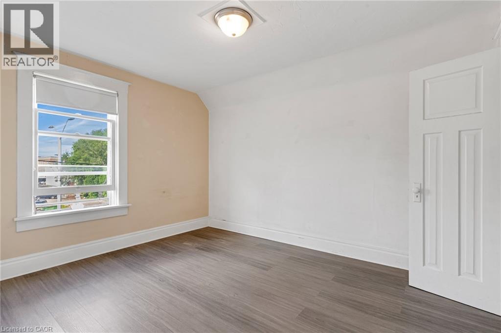 91 CHARLES Street E - 17