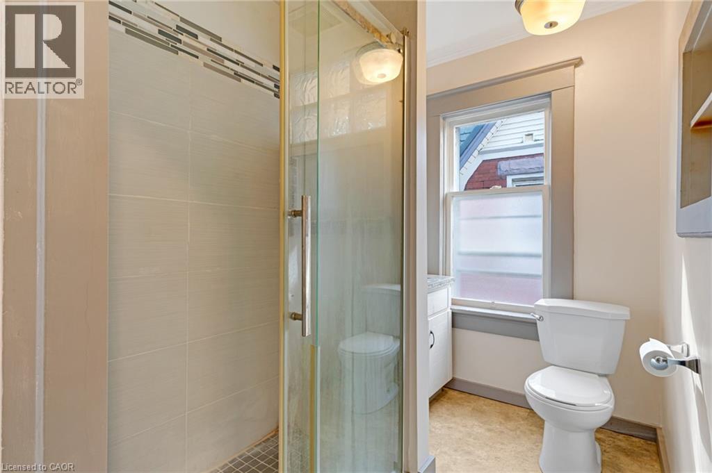 91 CHARLES Street E - 19