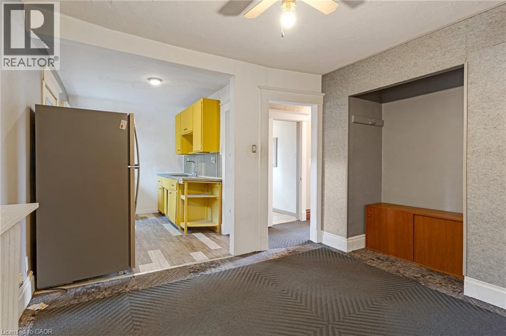 91 CHARLES Street E - 22