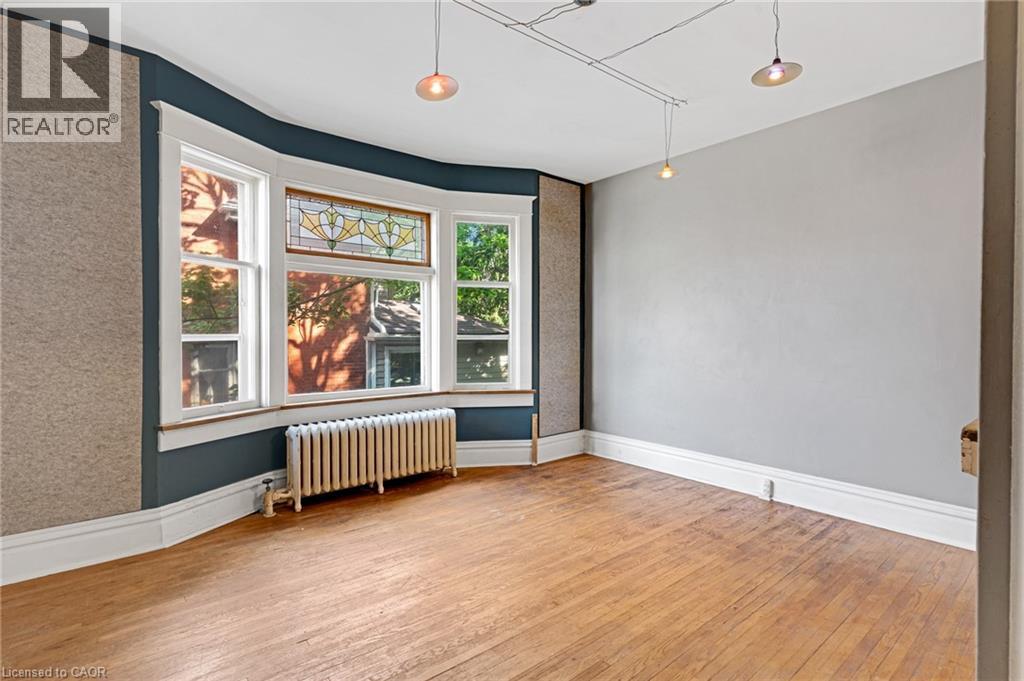 91 CHARLES Street E - 8