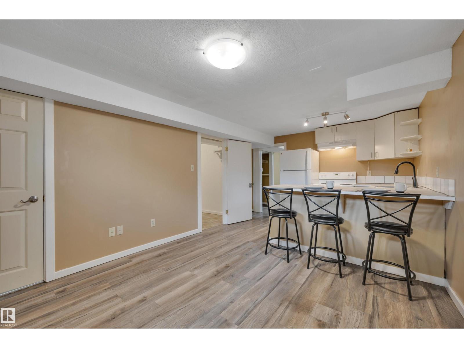 12015 124 ST NW - 36