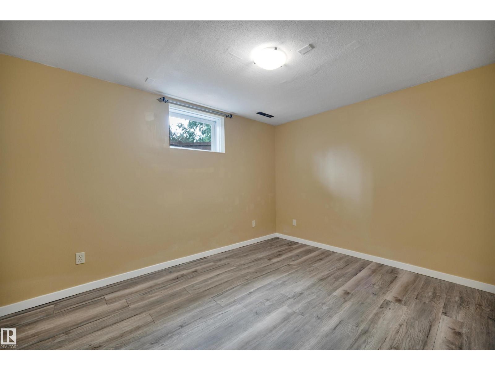12015 124 ST NW - 43