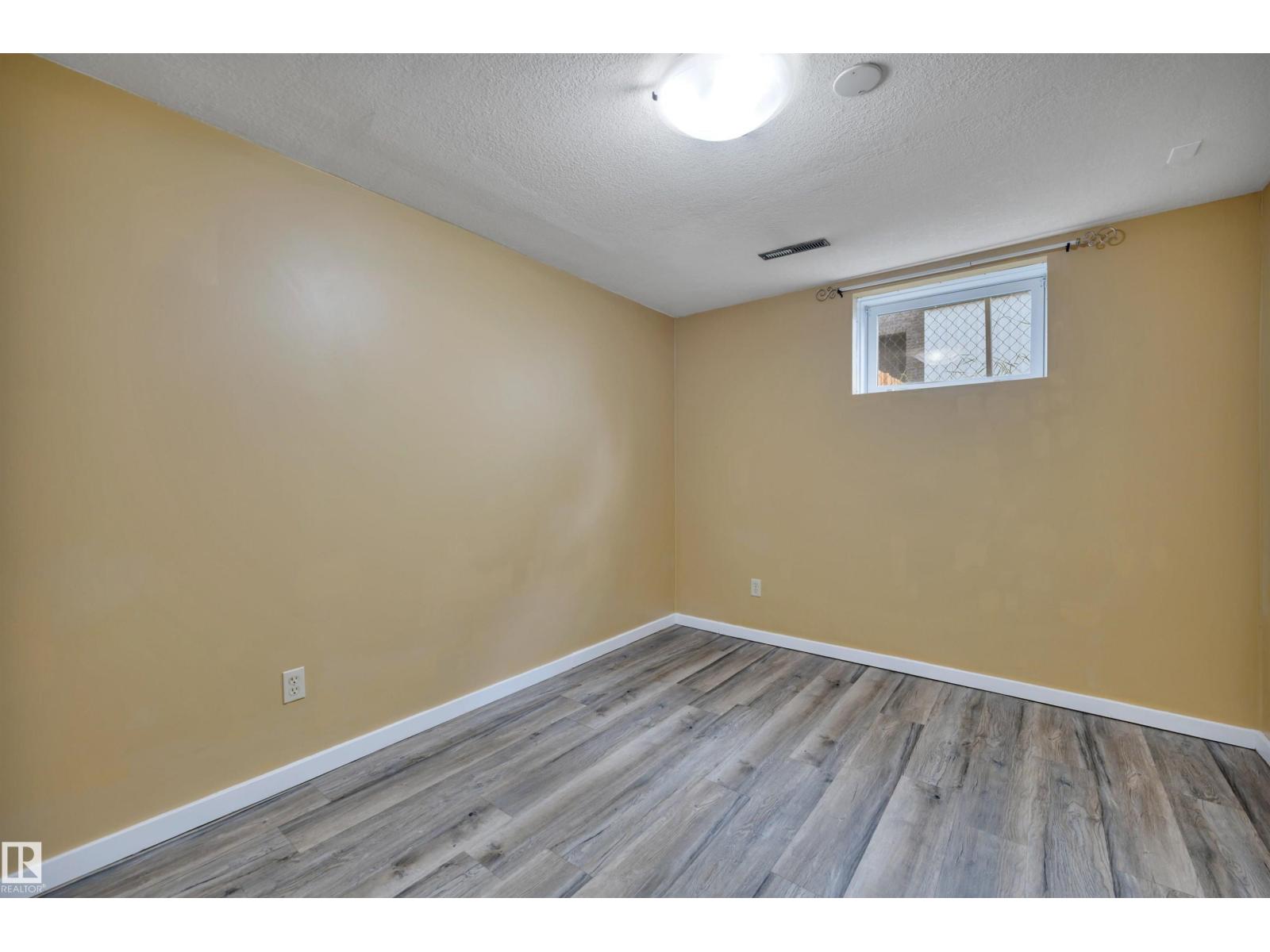 12015 124 ST NW - 41