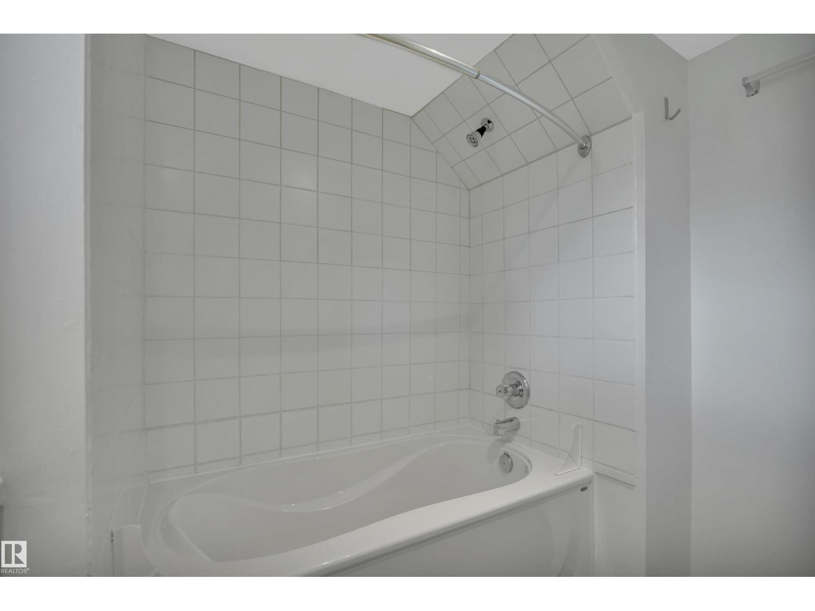 12015 124 ST NW - 47
