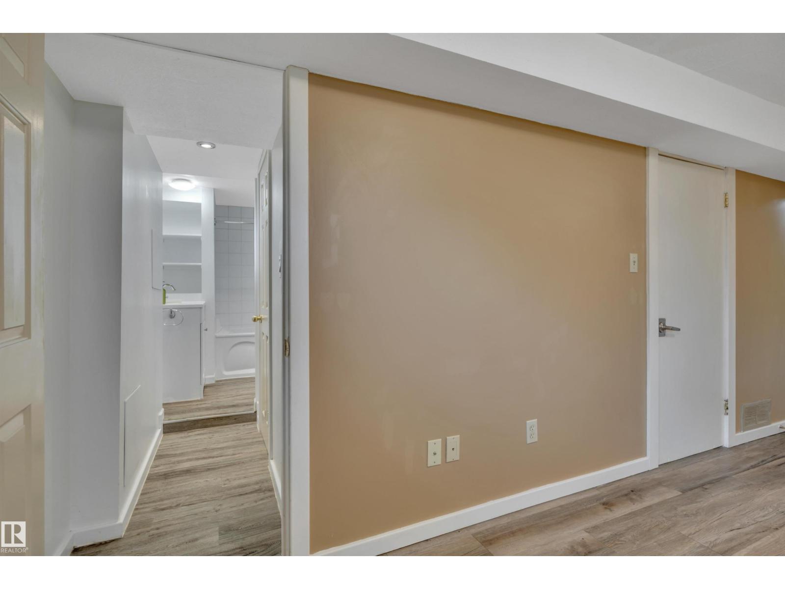 12015 124 ST NW - 45