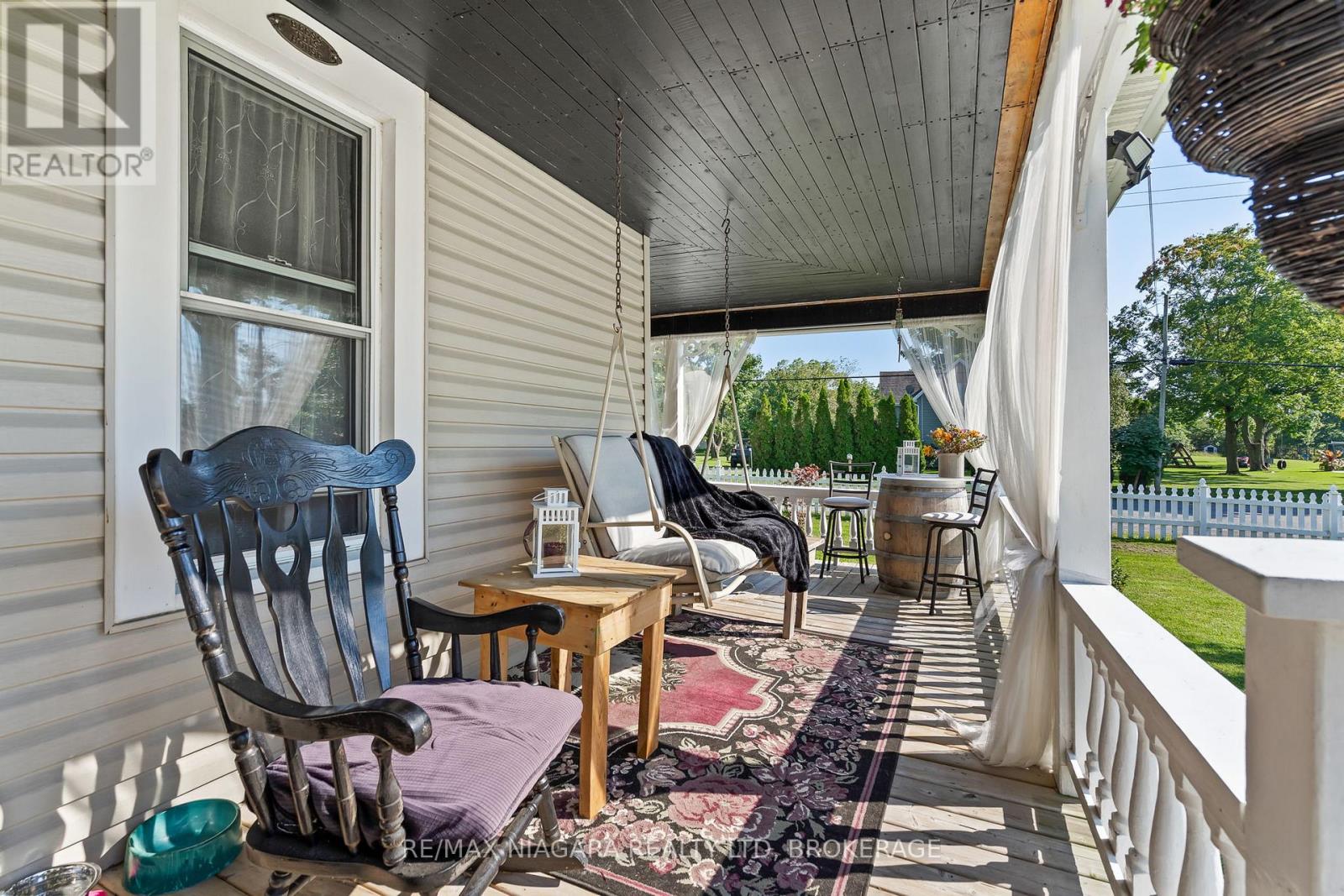 11562 LAKESHORE ROAD - 19