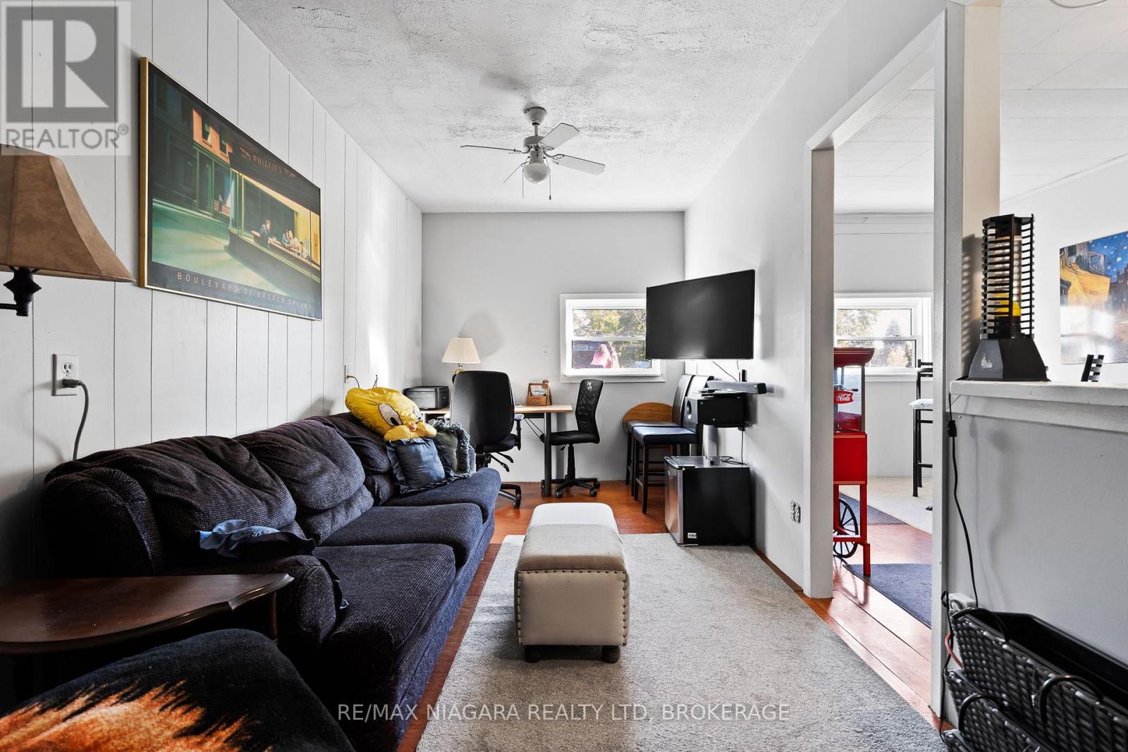 11562 LAKESHORE ROAD - 17