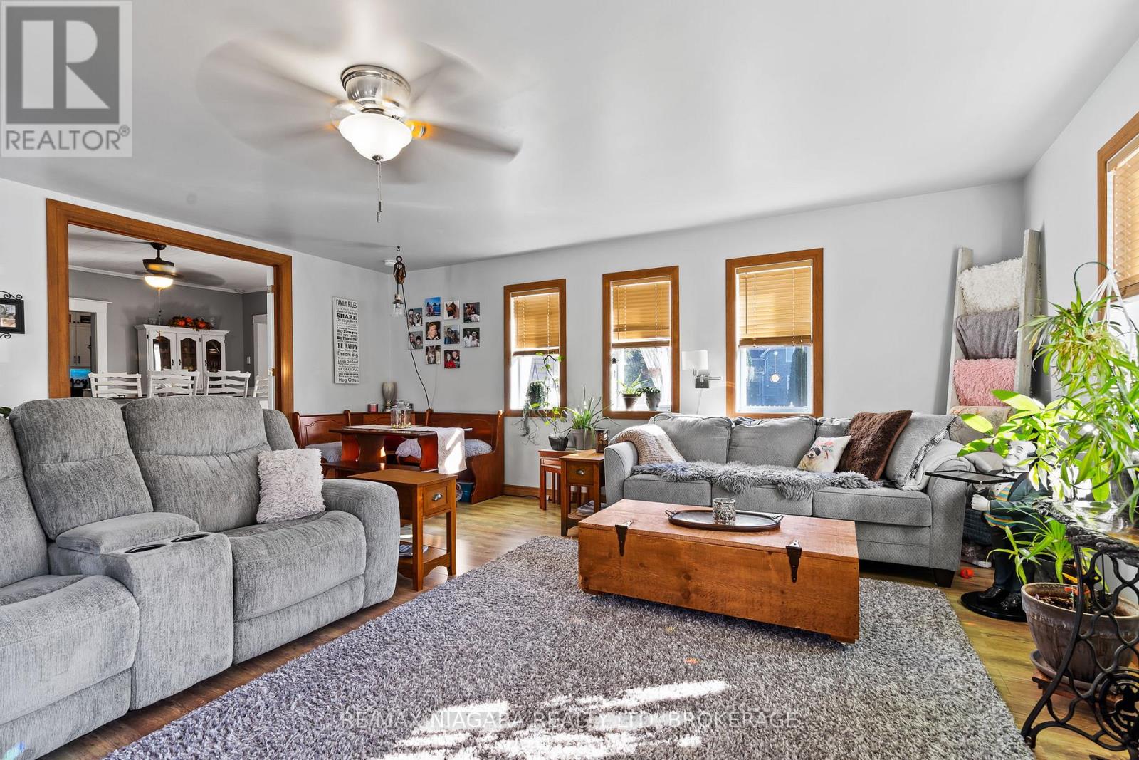 11562 LAKESHORE ROAD - 36