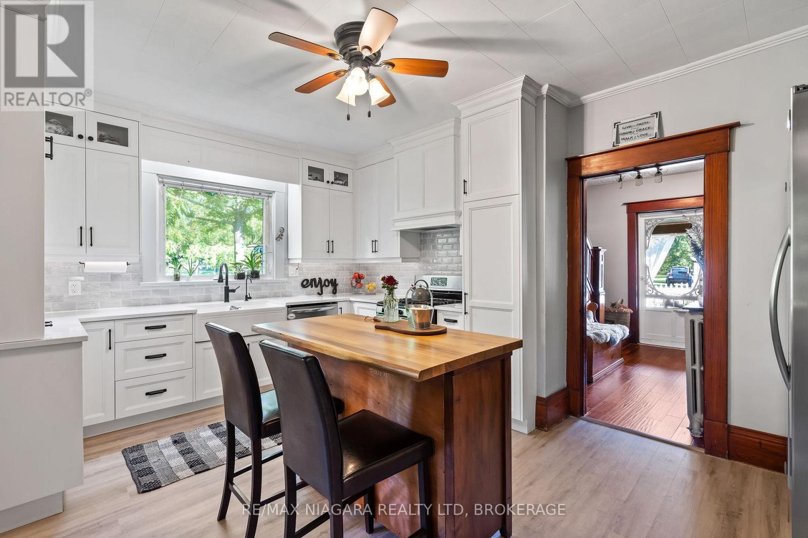 11562 LAKESHORE ROAD - 28