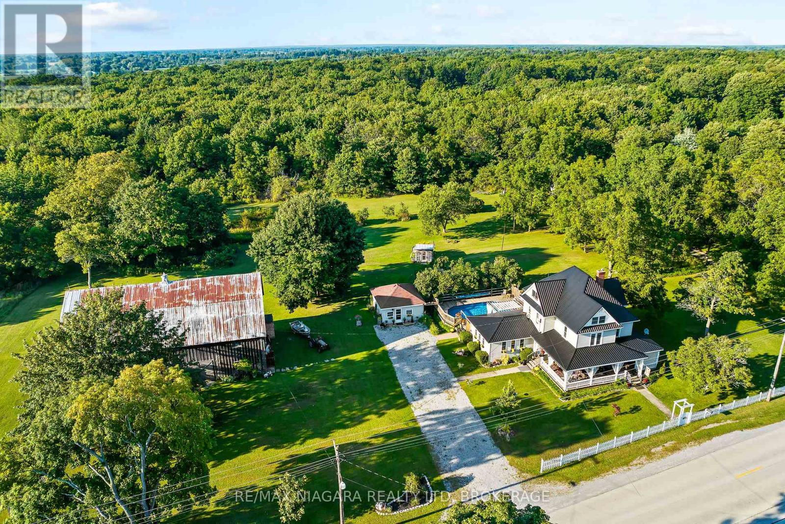 11562 LAKESHORE ROAD - 3