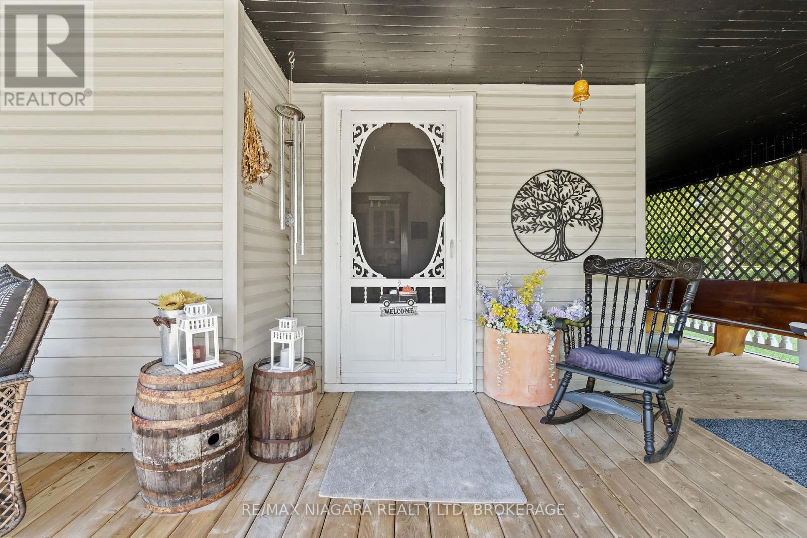 11562 LAKESHORE ROAD - 21
