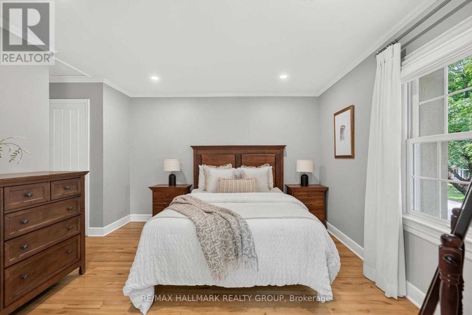 3 Bed, 3 Bath House for Sale in Ottawa – 1 BEDFORD CRESCENT, Ottawa – MLS# X13473606 - Image 25