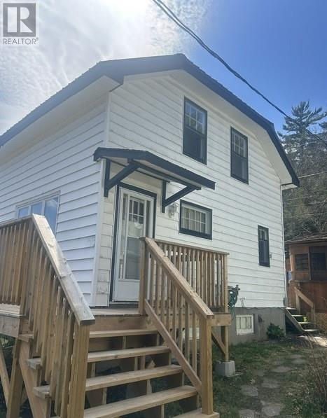 1021 Crescent Street Unit# A & B - 3
