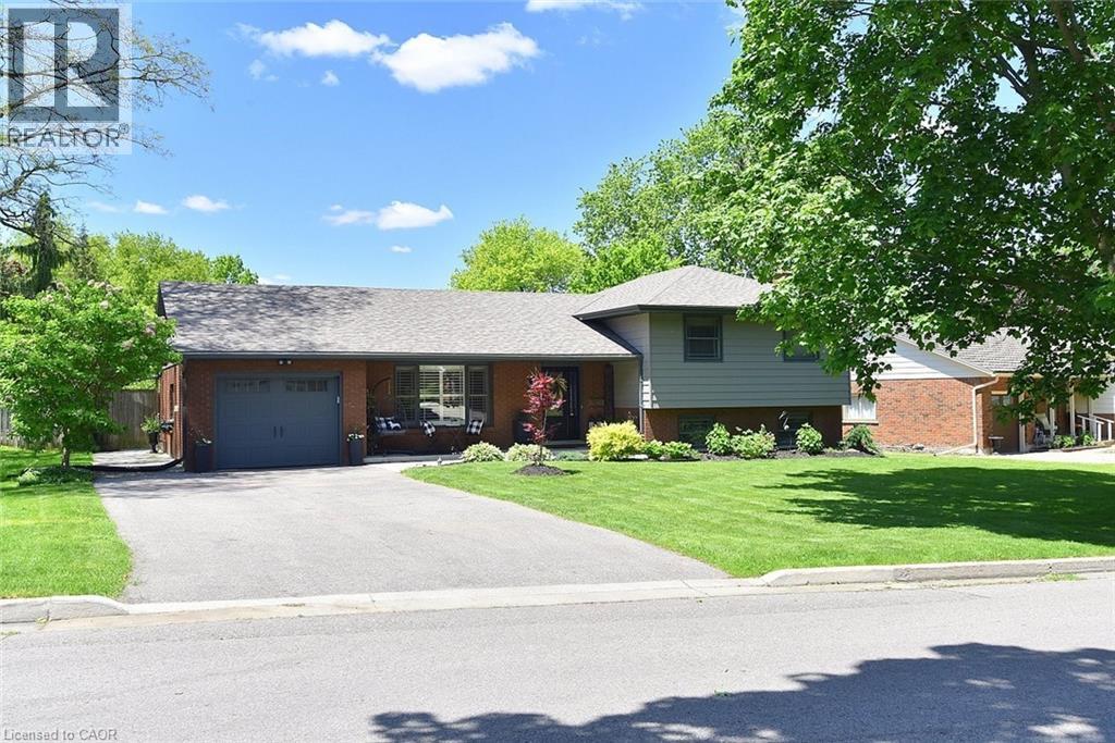 3-bedroom home for sale at 8 SHERIDAN Boulevard, Simcoe ON · photo 7 of 51
