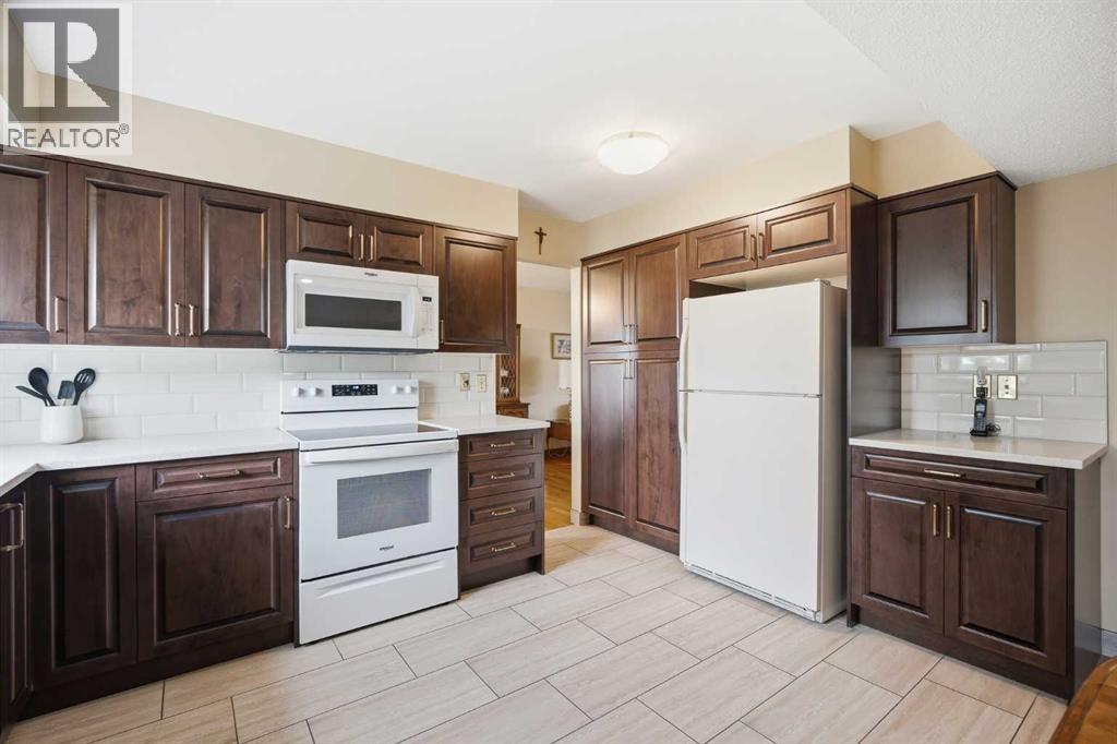 Newer Appliances/Tiles