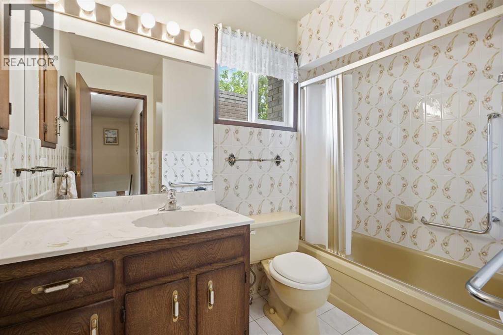 Main Bath
