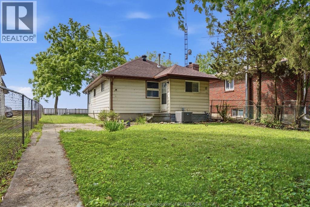 1437 HERITAGE ROAD - 1