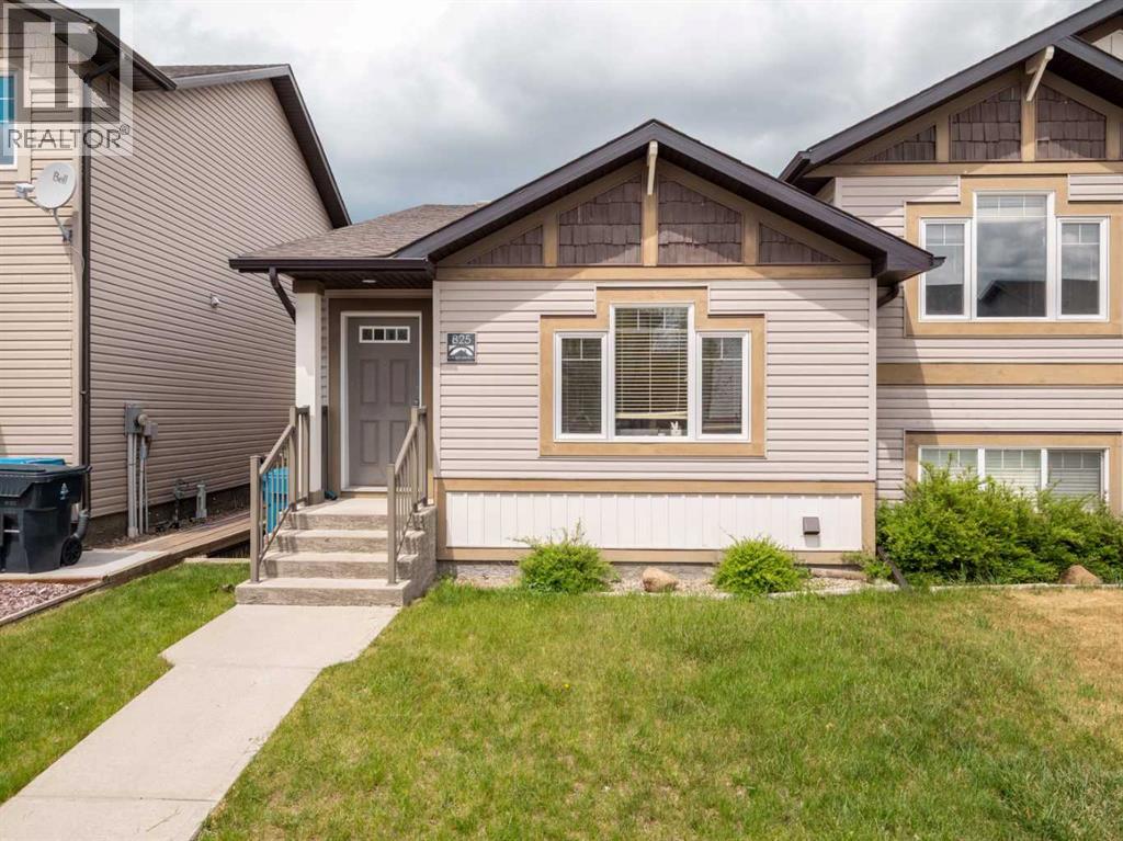 825 Silkstone Close W - 1