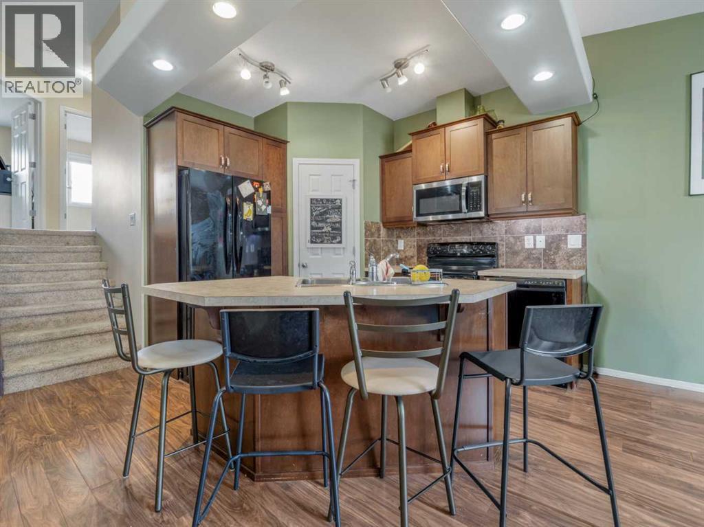 825 Silkstone Close W - 10