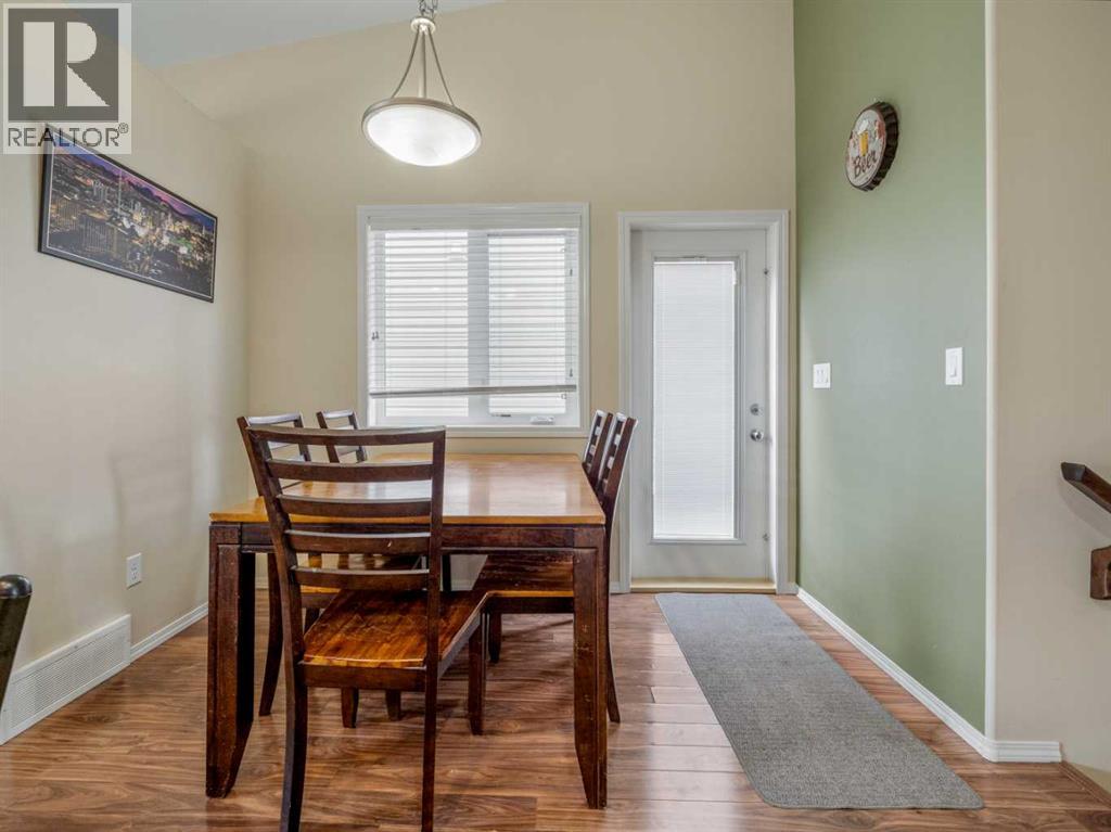 825 Silkstone Close W - 13