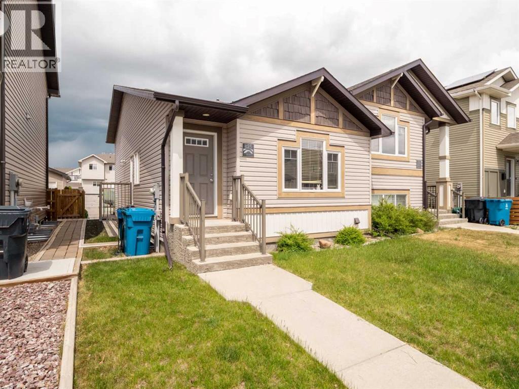 825 Silkstone Close W - 2