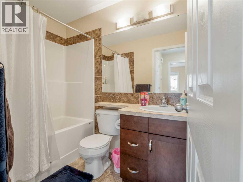 825 Silkstone Close W - 21
