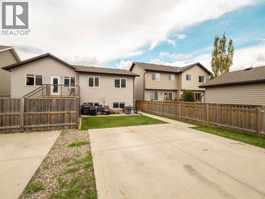 825 Silkstone Close W - 31