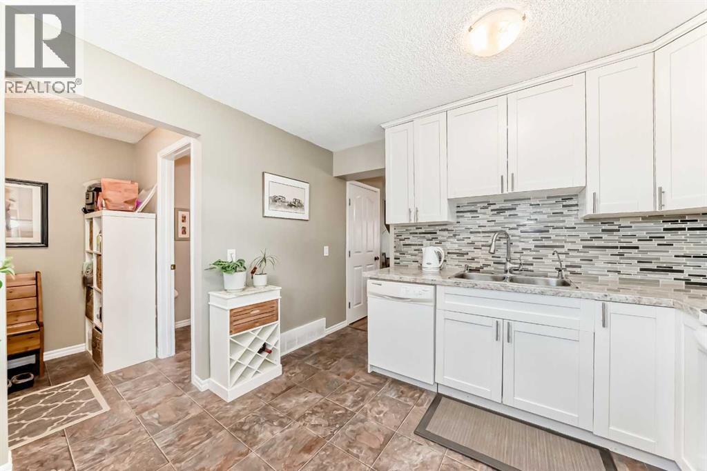 48 Millcrest Way SW - 12