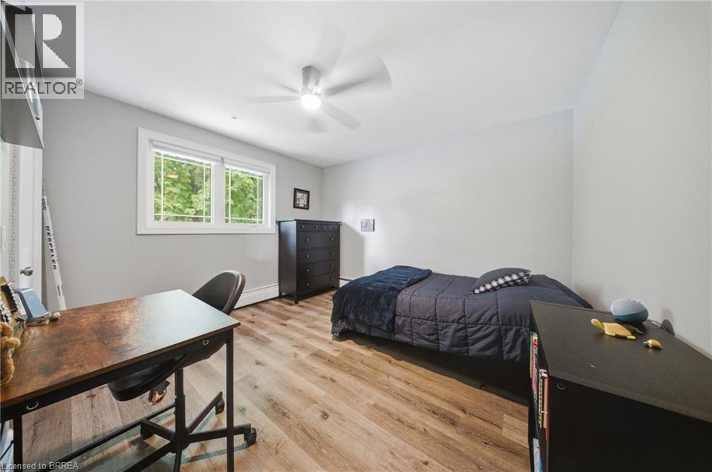 3-bedroom home for sale at 17 PLEASANT Crescent, Brantford ON · photo 19 of 42