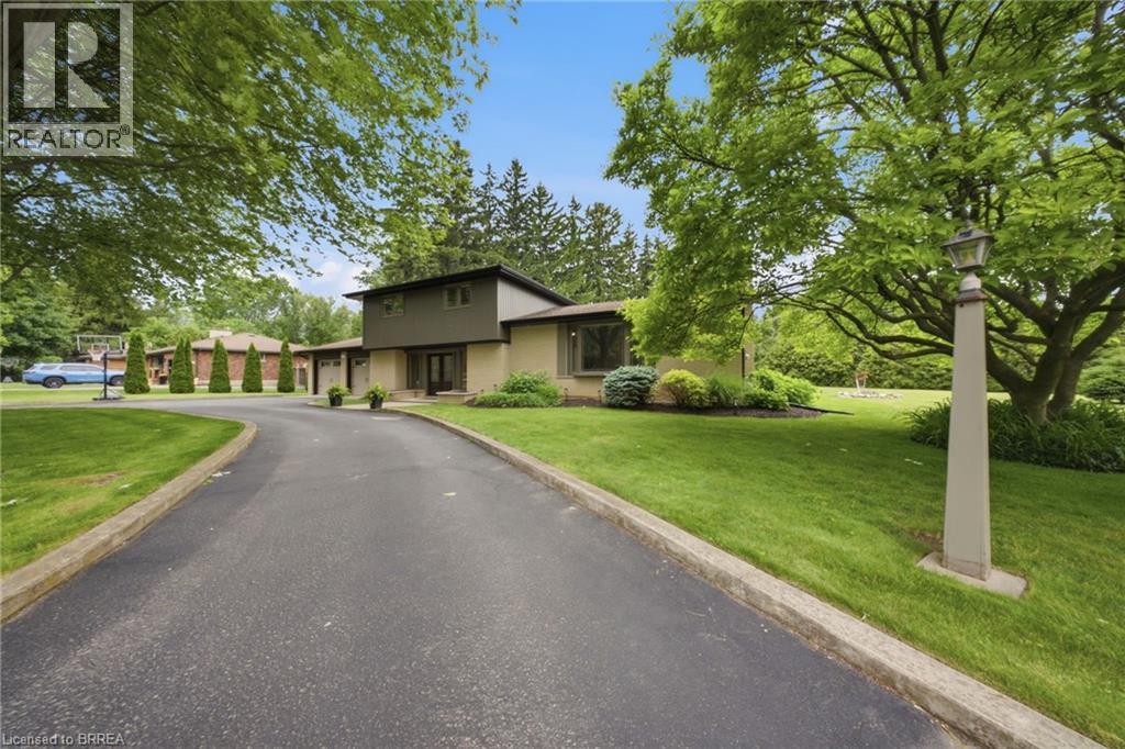 3-bedroom home for sale at 17 PLEASANT Crescent, Brantford ON · photo 2 of 42