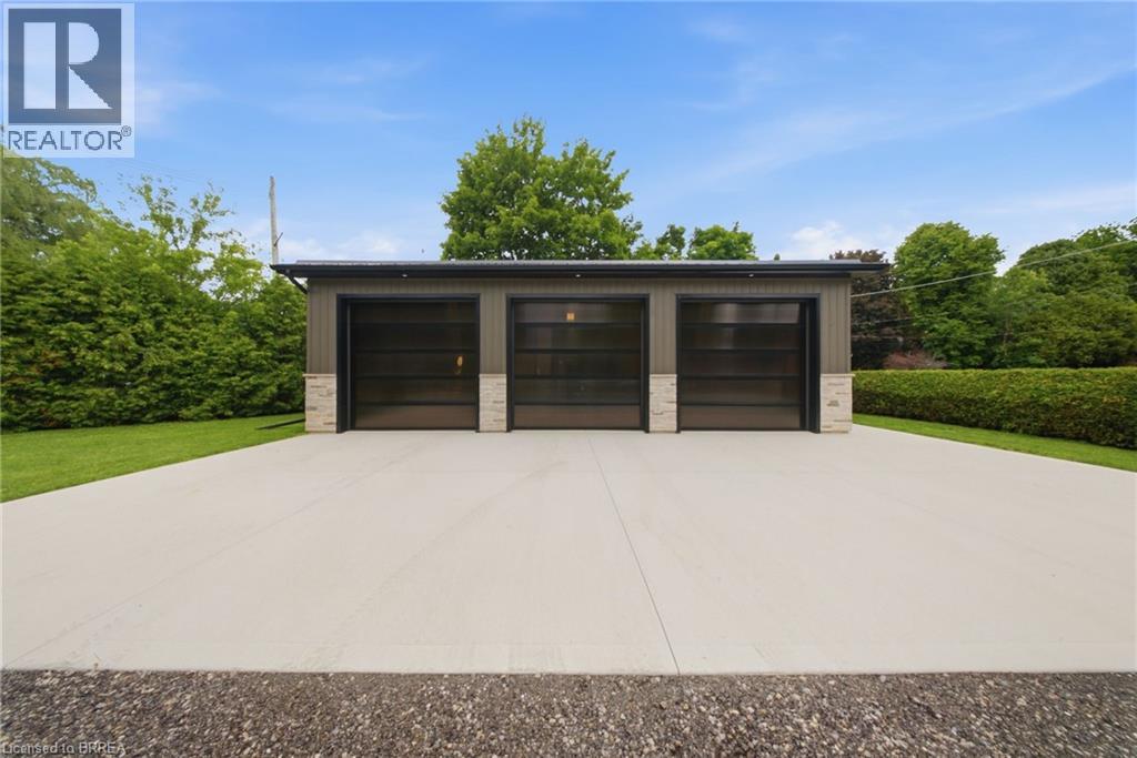 3-bedroom home for sale at 17 PLEASANT Crescent, Brantford ON · photo 25 of 42