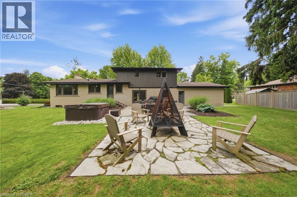3-bedroom home for sale at 17 PLEASANT Crescent, Brantford ON · photo 30 of 42