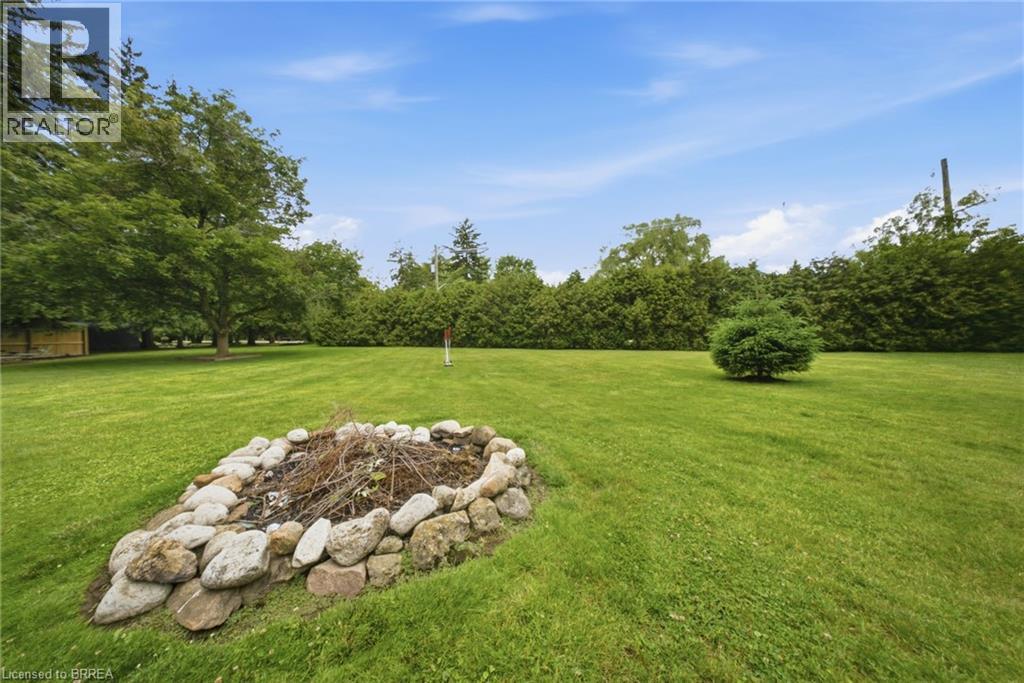 3-bedroom home for sale at 17 PLEASANT Crescent, Brantford ON · photo 35 of 42