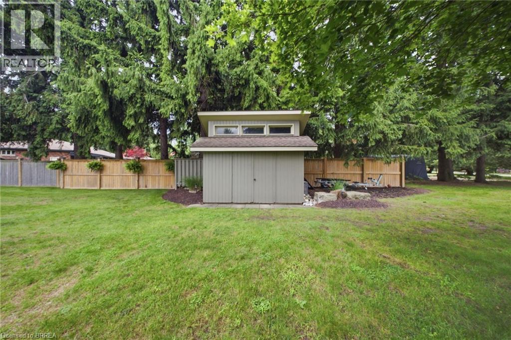 3-bedroom home for sale at 17 PLEASANT Crescent, Brantford ON · photo 36 of 42