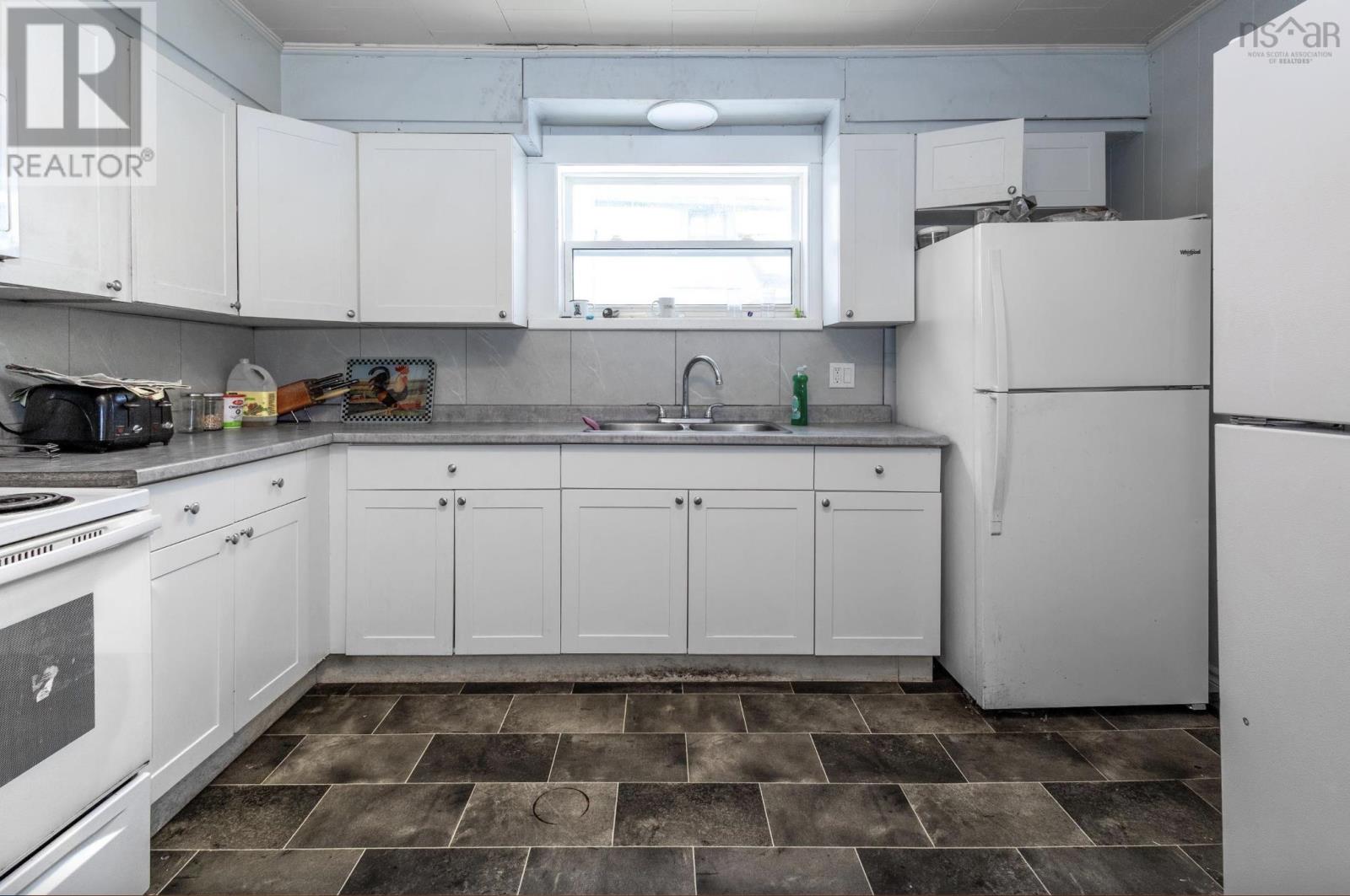 177 Dorchester Street - 9