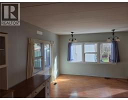 Living room - 1498 Main Street Unit# 15, Olalla, BC V0X1N6 Photo 6
