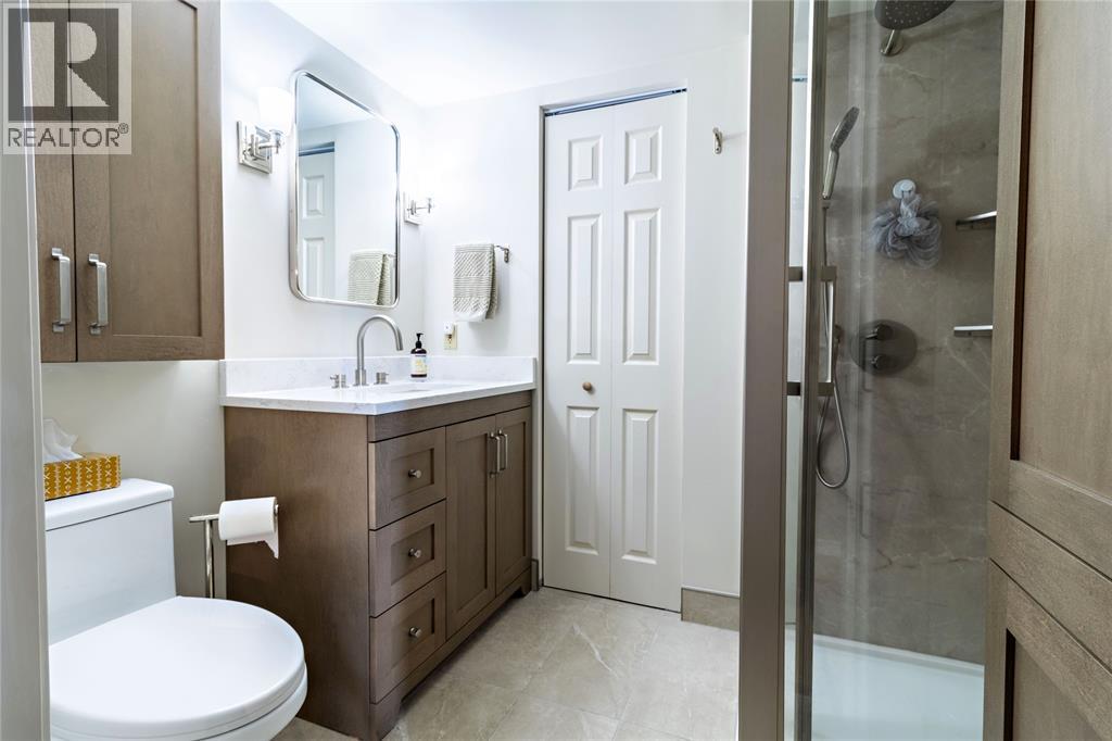 #801 10 VAN ALLEN AVENUE - 15