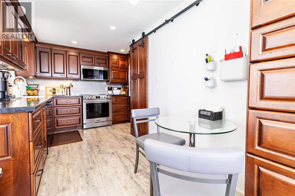 #801 10 VAN ALLEN AVENUE - 24