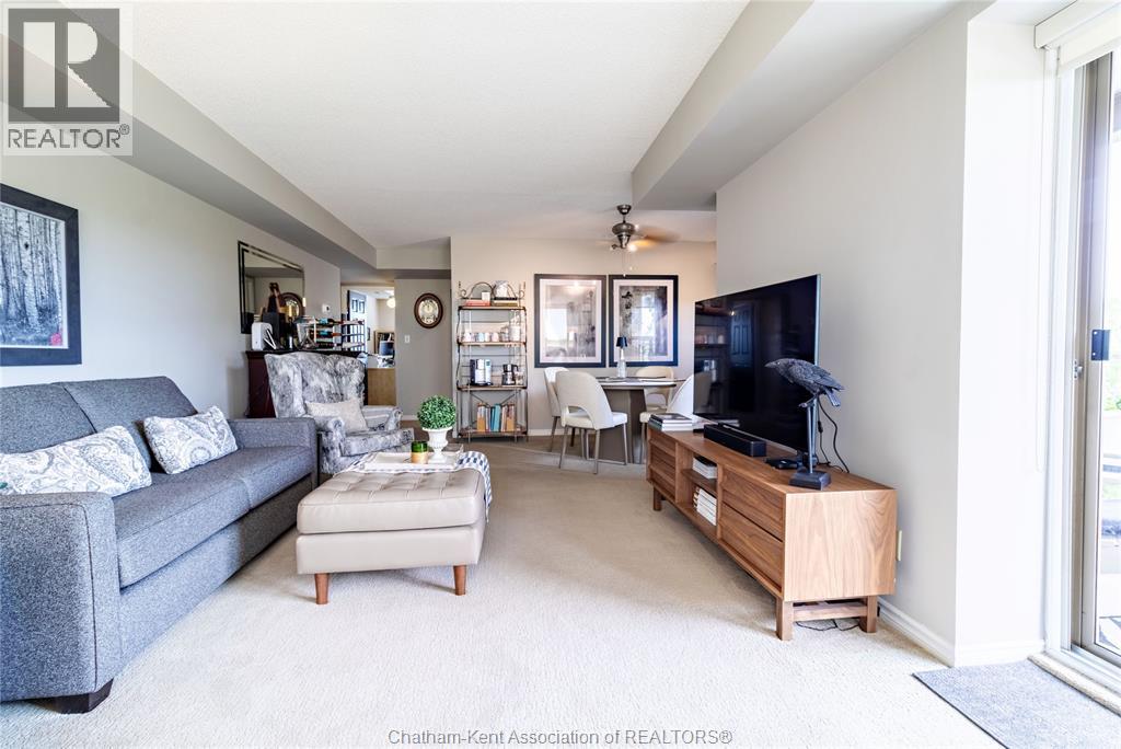#801 10 VAN ALLEN AVENUE - 35