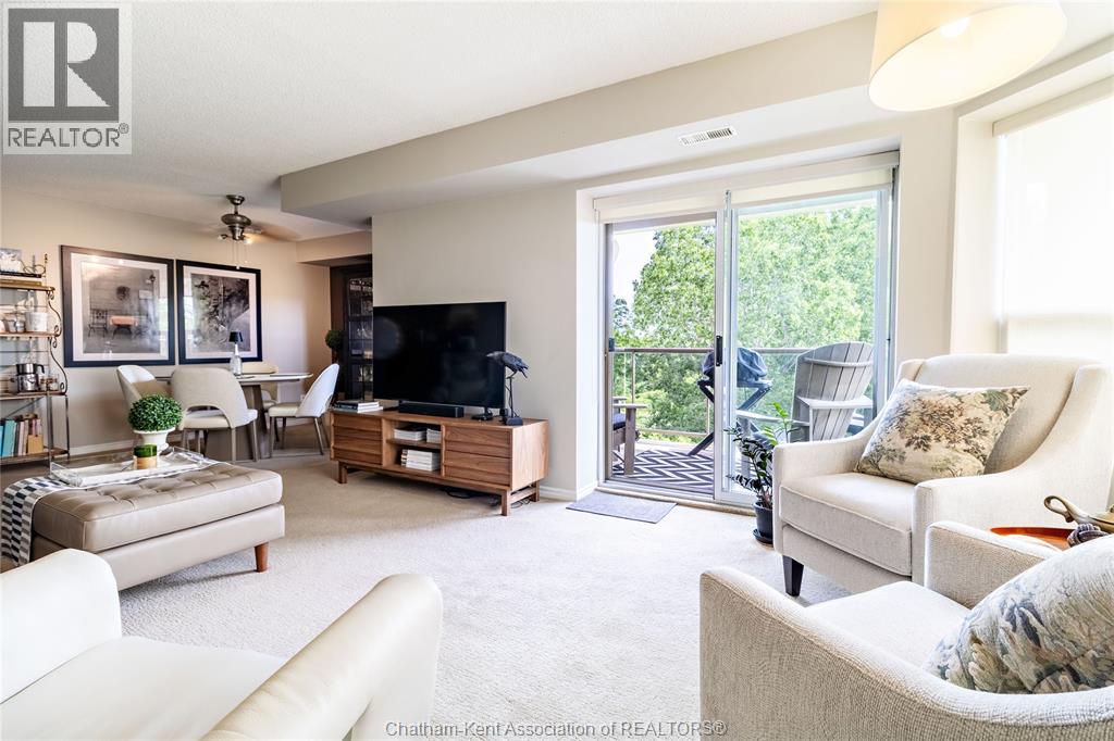 #801 10 VAN ALLEN AVENUE - 36