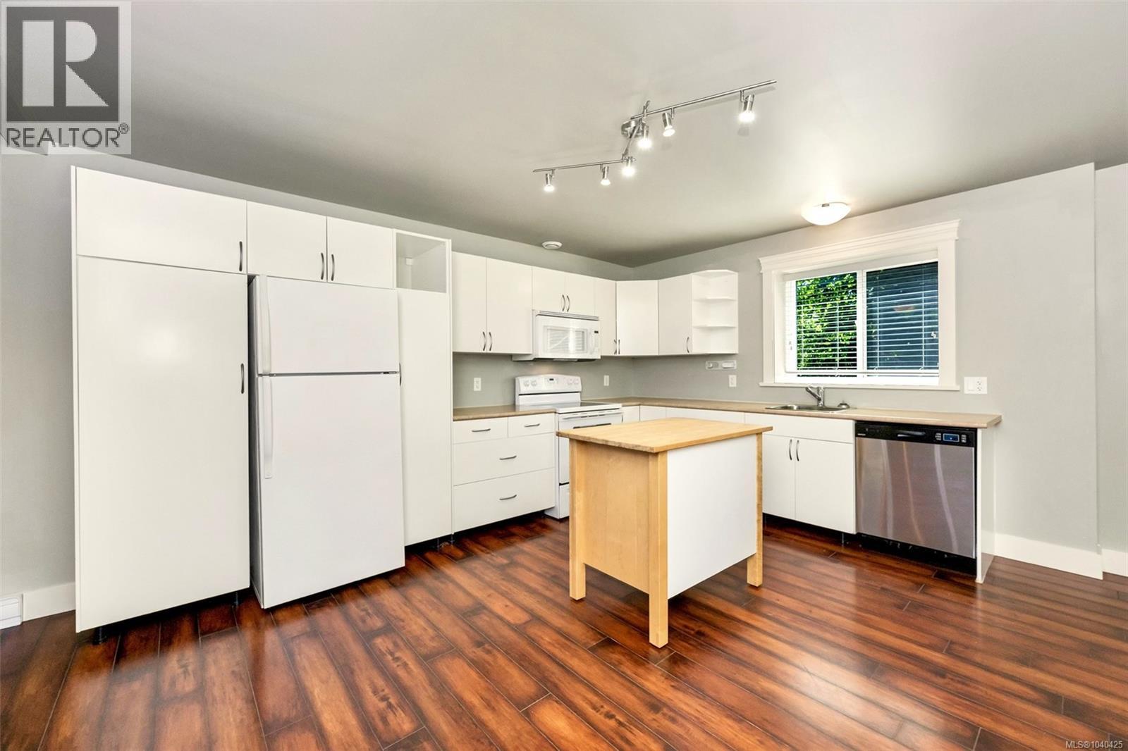 897 Pratt Rd - 52