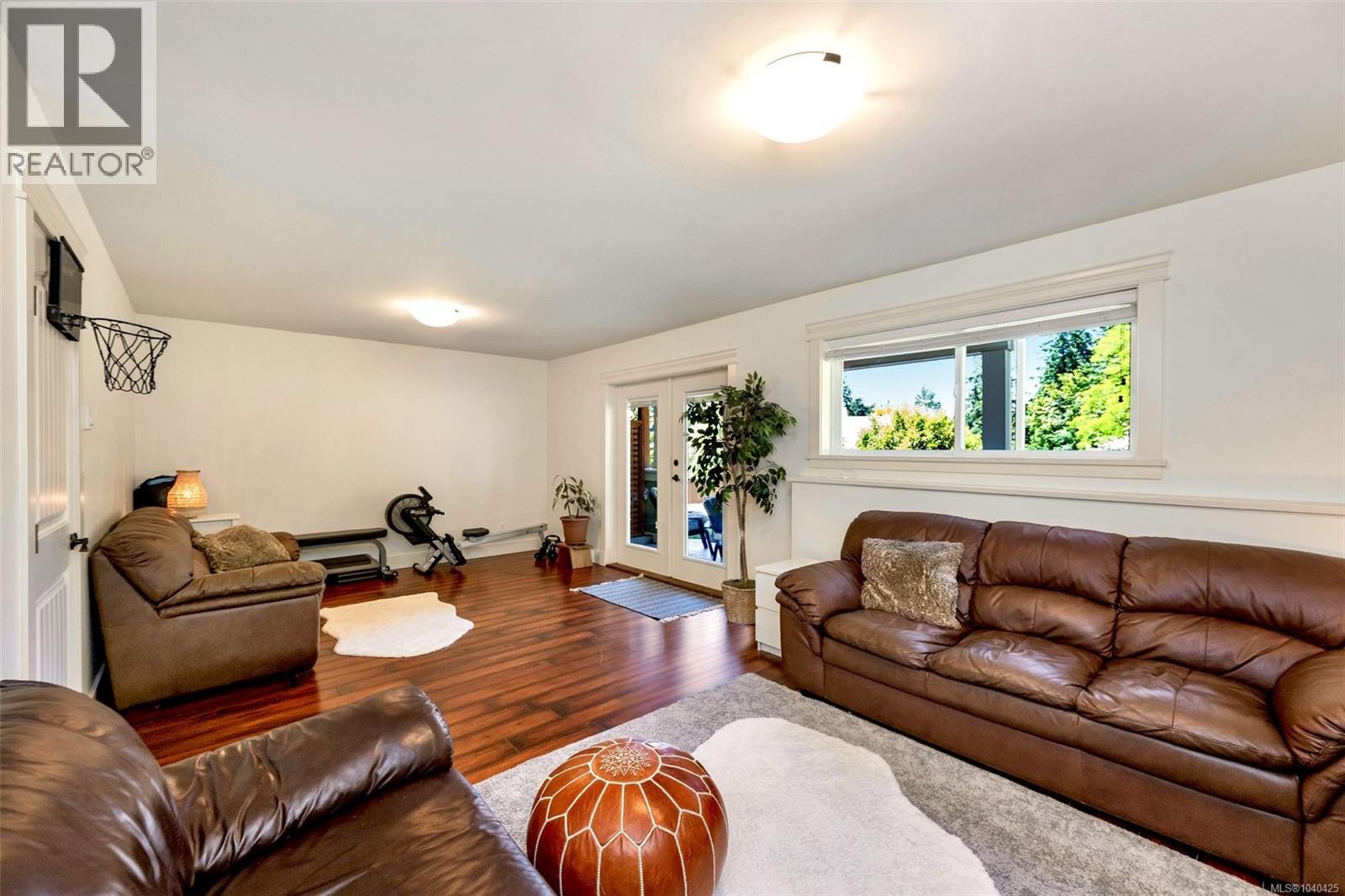 897 Pratt Rd - 39