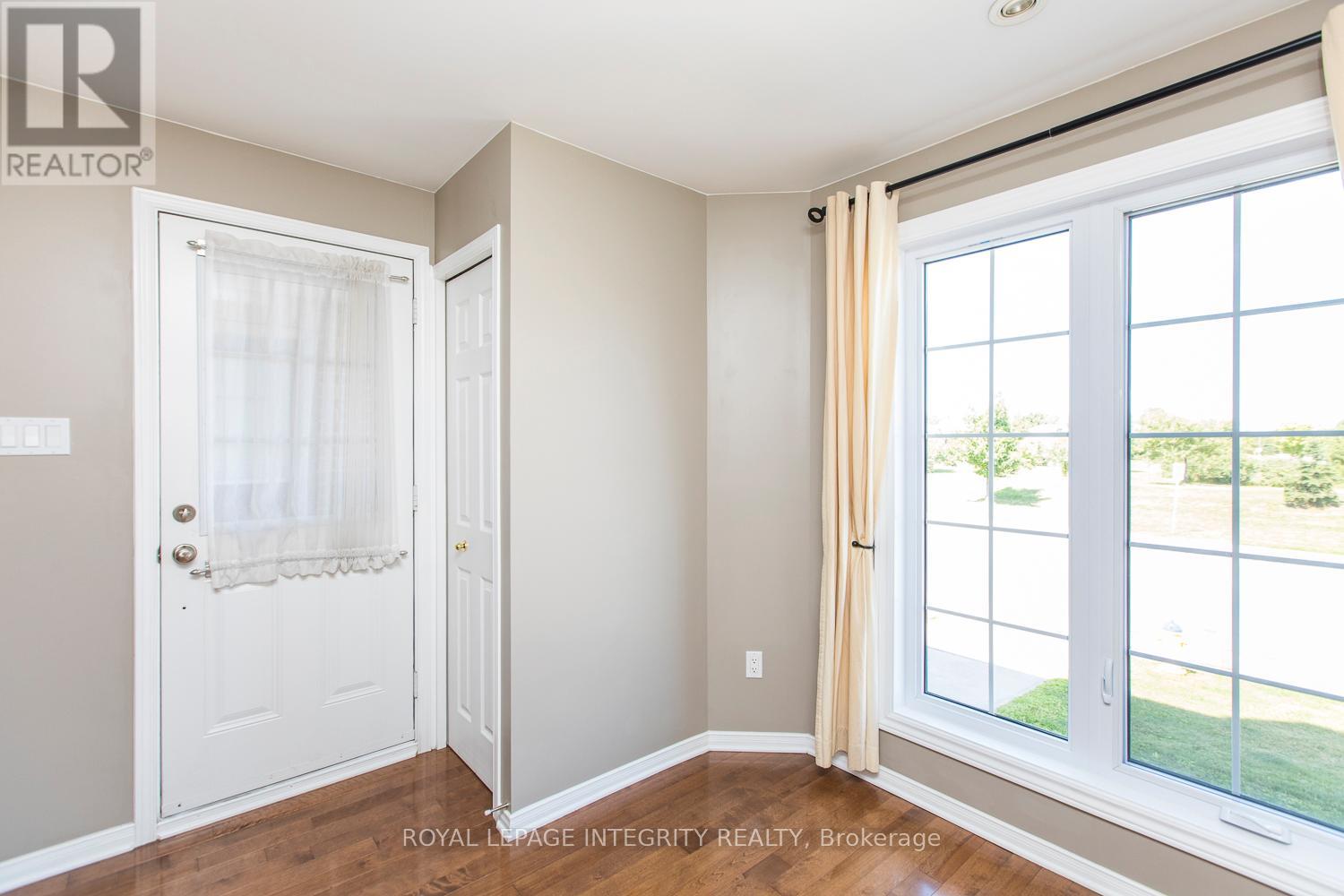 2 Bed, 3 Bath House for Rent in Ottawa – 146 BERRIGAN DRIVE, Ottawa – MLS# X13473674 - Image 4