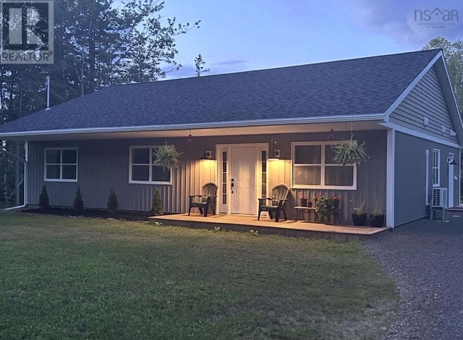 1960 Long Point Road - 37
