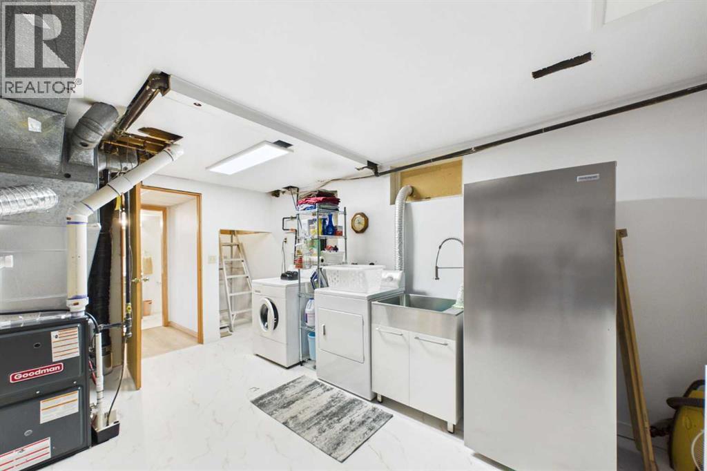 3740 43a Avenue — photo 31