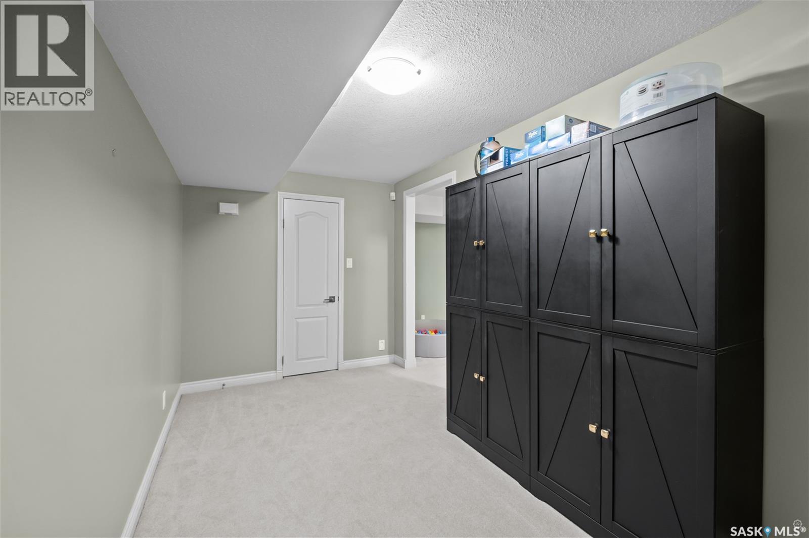 1293 Amos PLACE — photo 28