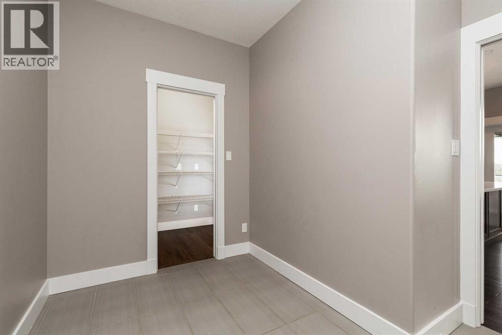788 Canyonview Close W — photo 12